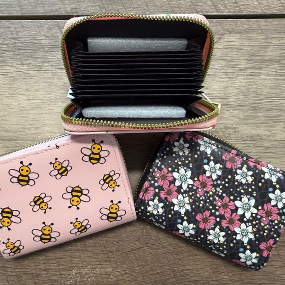 Bee Card Wallet - Picture 2 of 2